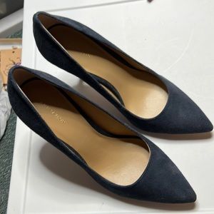 Ann Taylor Navy Suede Pumps Size 8.5 NWOB